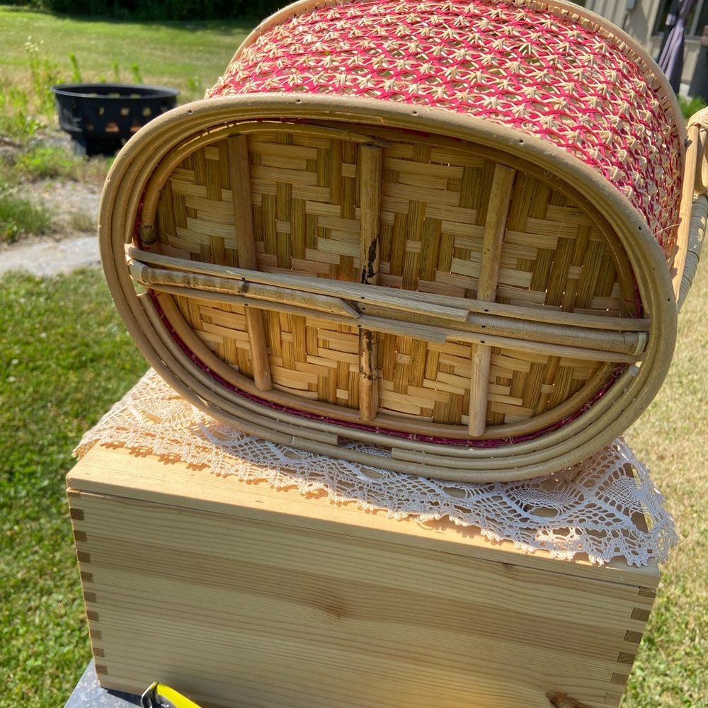 Amazing Rattan Basket - Picture 5 of 8
